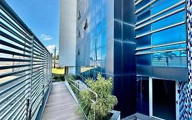 Fernando Pessoa Home Design - Flat na Beira-Mar de Boa Viagem por Yolo